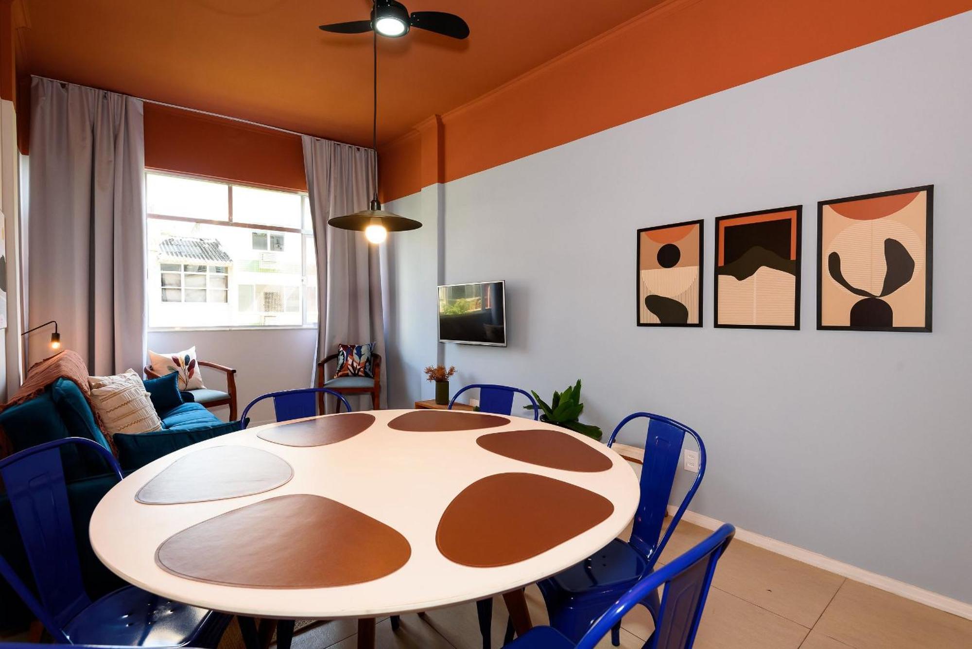 Apartamento Moderno 2qtos A 350m Da De Ipanema |bt82/301 *