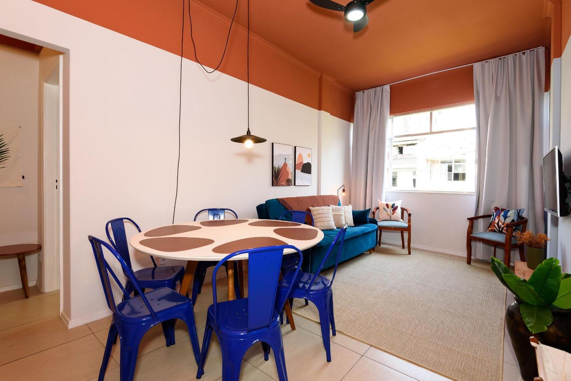 Apartamento Moderno 2qtos A 350m Da De Ipanema |bt82/301 *